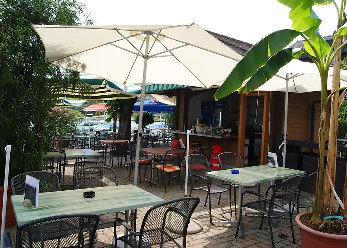 Schlosspintli Hotell