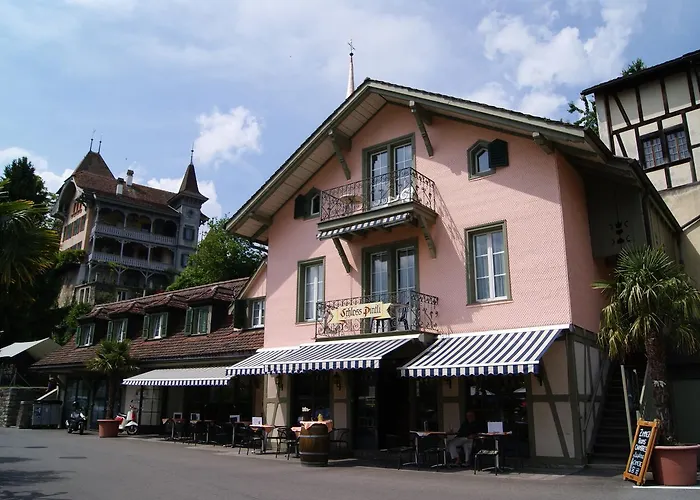 Schlosspintli Hotell *