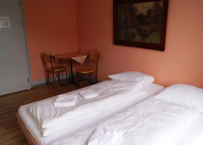 Schlosspintli Hotell *