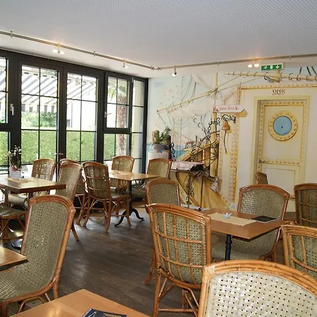 Schlosspintli * Spiez