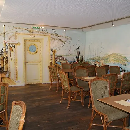 Schlosspintli ホテル シュピーツ